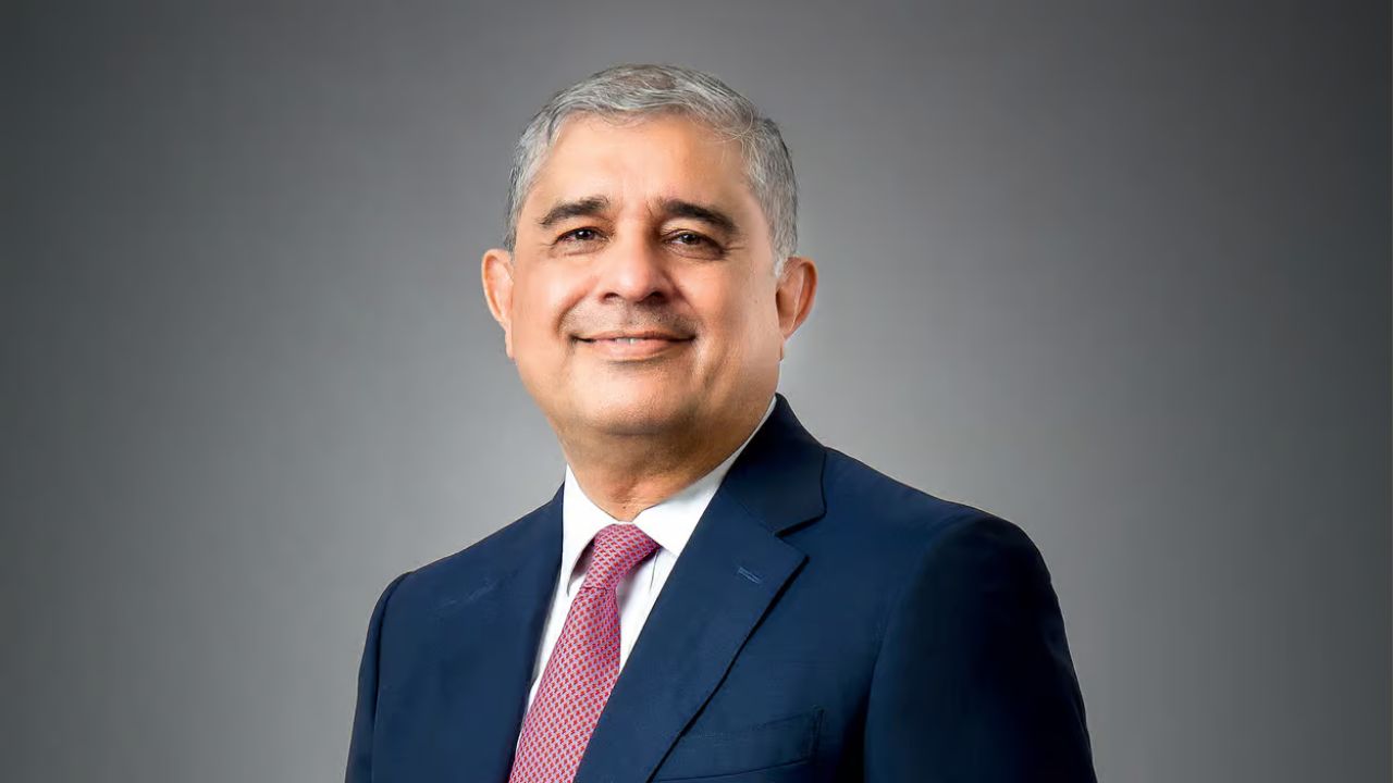 Usthadian Academy / Axis Bank Re-appoints Amitabh Chaudhry as MD & CEO for Three More Years